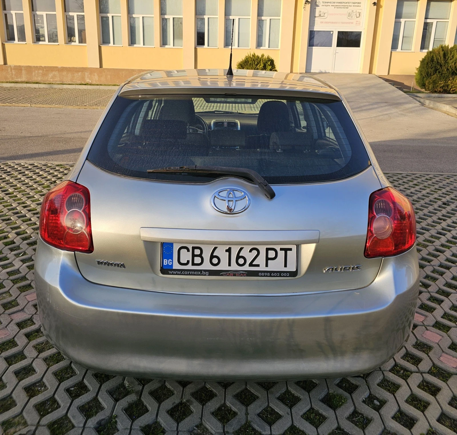 Toyota Auris 2.0 D4-D, снимка 8 - Автомобили и джипове - 53845275