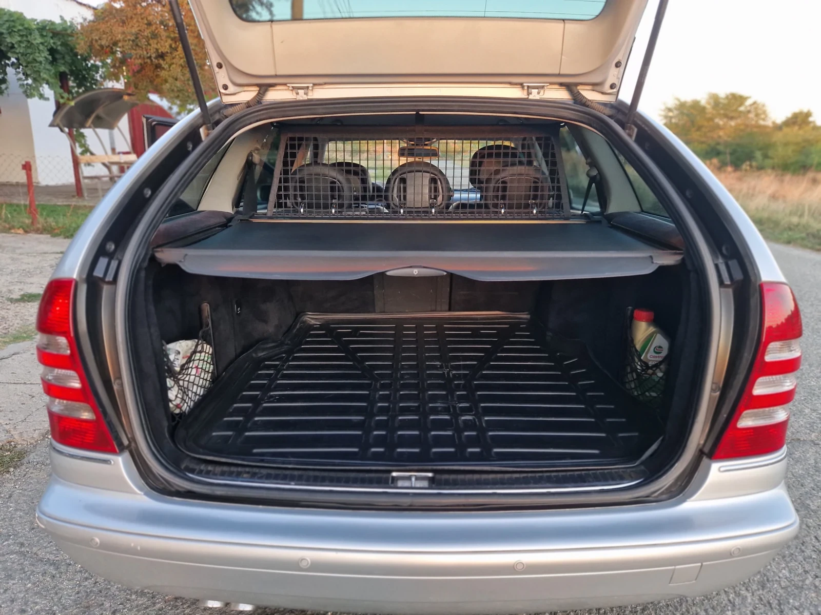 Mercedes-Benz C 200, снимка 11 - Автомобили и джипове - 53996599