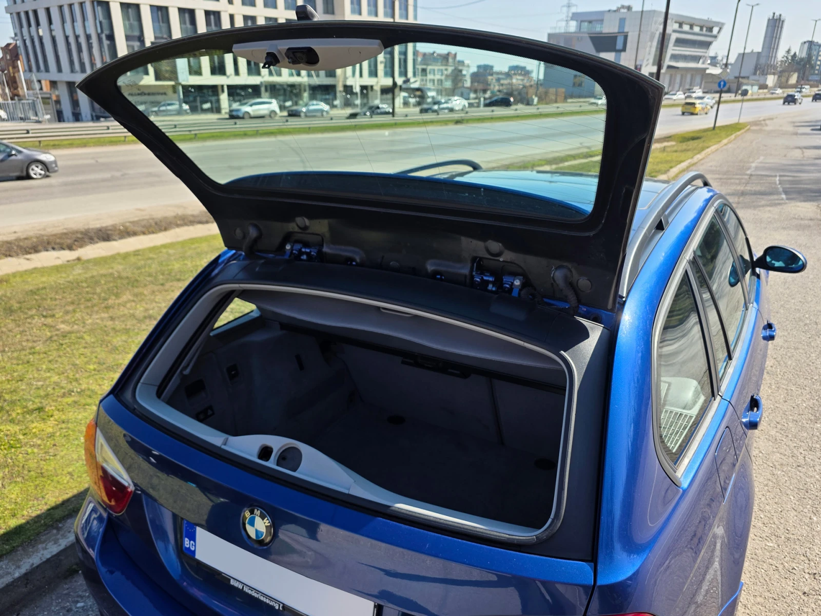 BMW 320, снимка 17 - Автомобили и джипове - 54248885