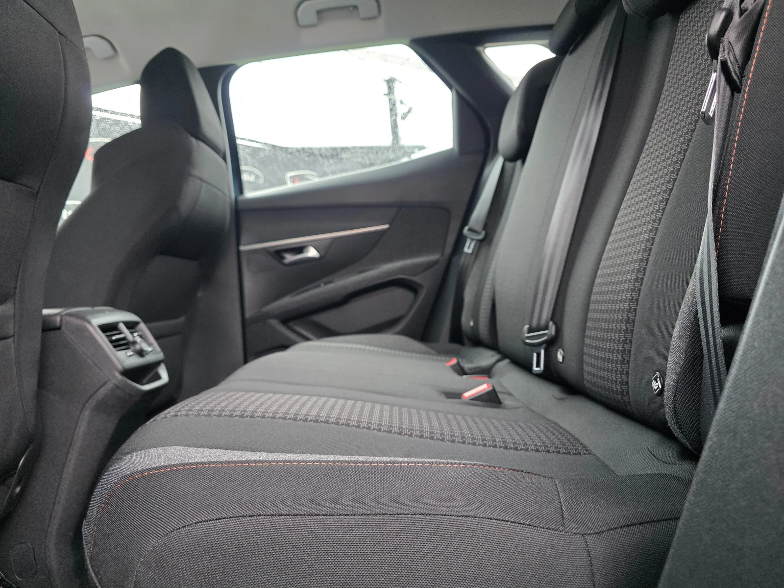 Peugeot 3008 1. 5 BlueHDi 131 S&S EAT8 | Mobile.bg � ����������� 11