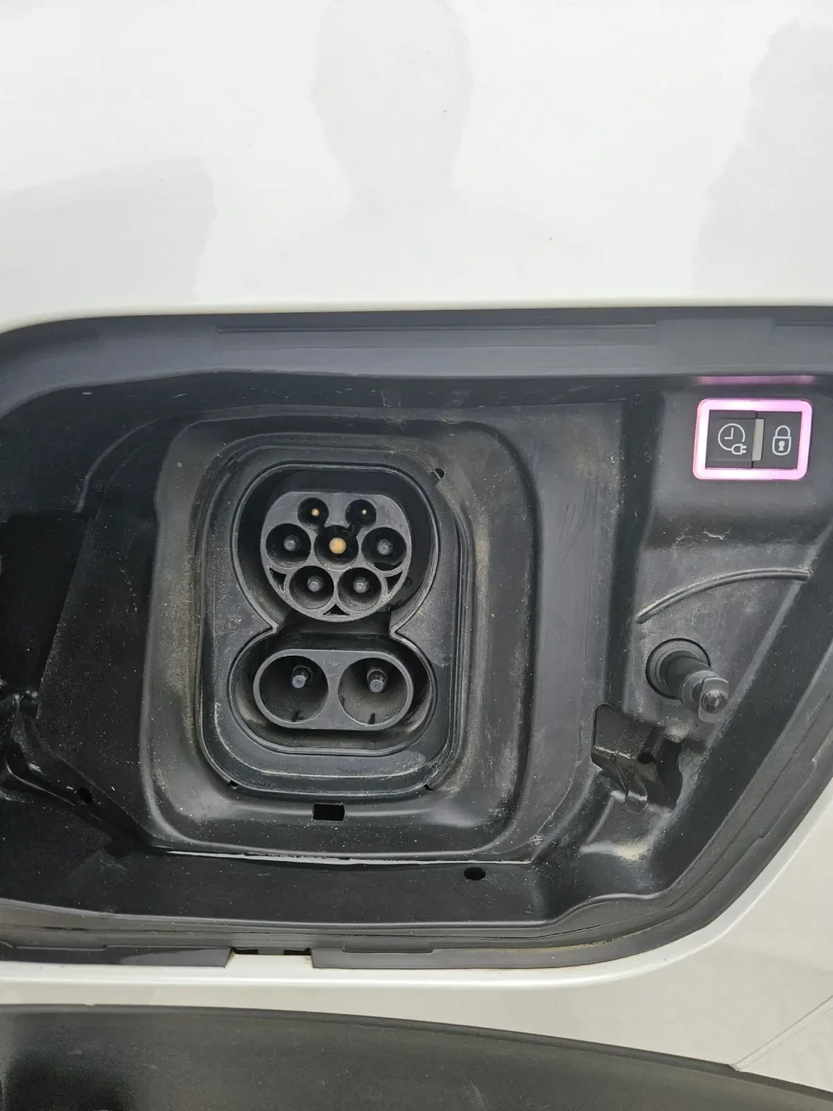 Peugeot 2008 Allure, снимка 16 - Автомобили и джипове - 54494645
