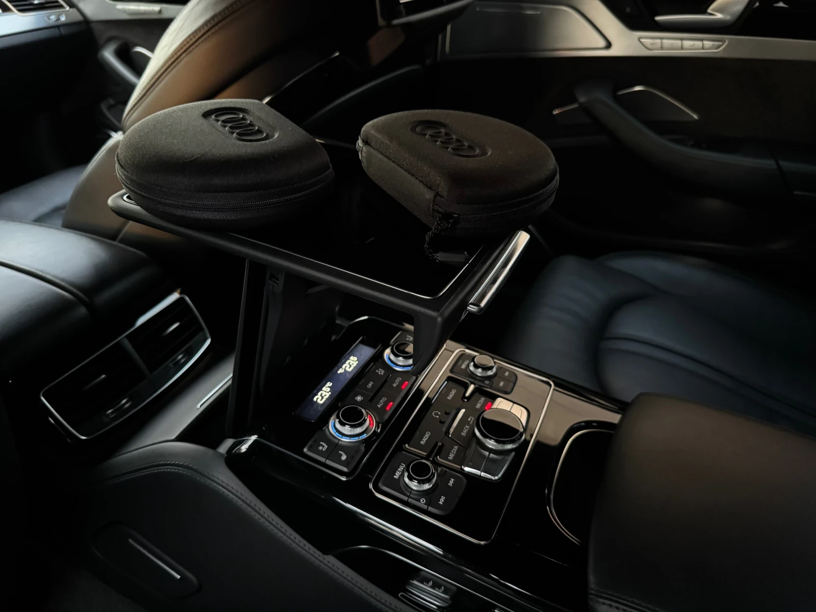 Audi A8, снимка 11 - Автомобили и джипове - 54862956