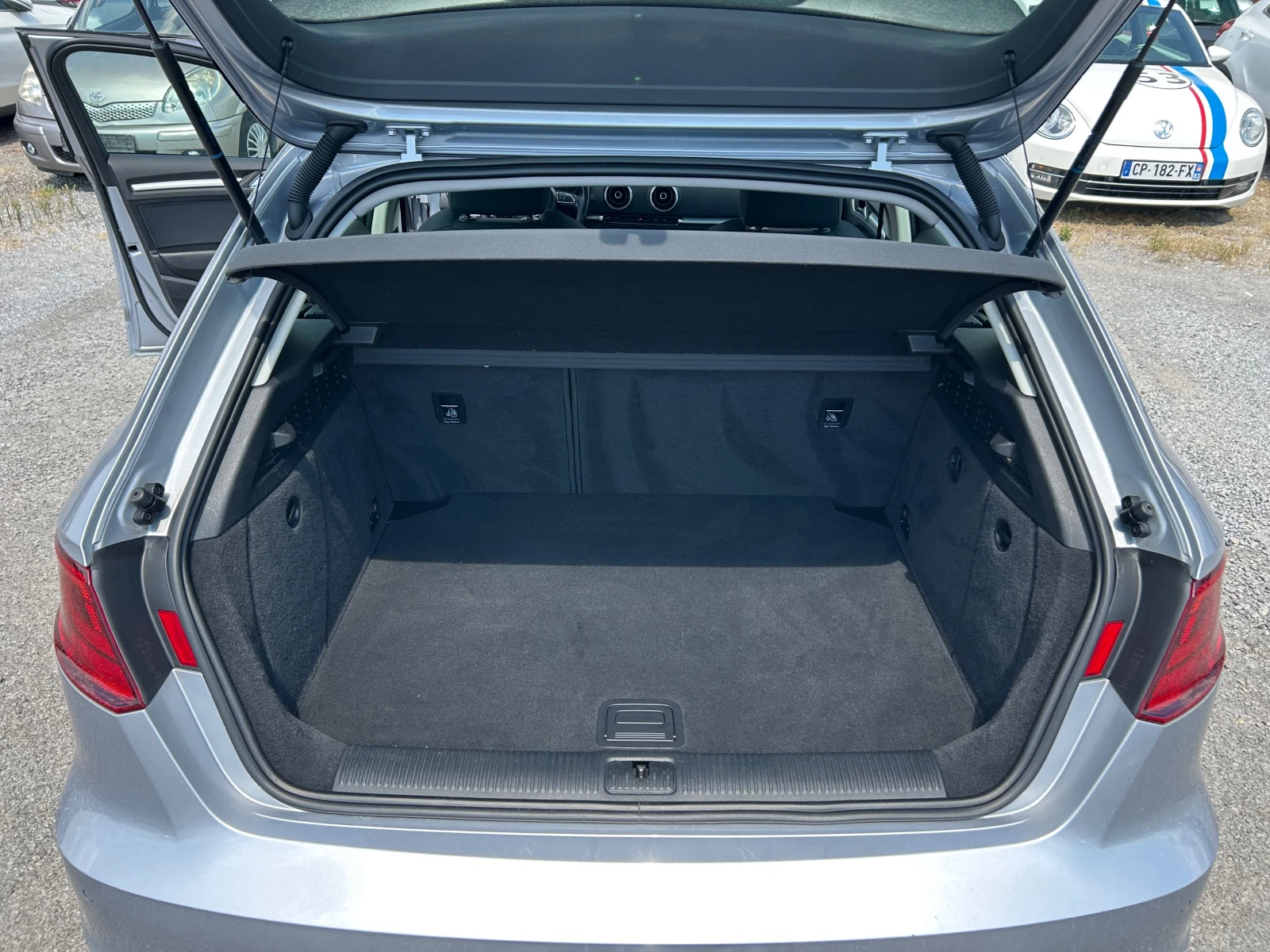 Audi A3 1.6TDI/EURO 6, снимка 13 - Автомобили и джипове - 55063133