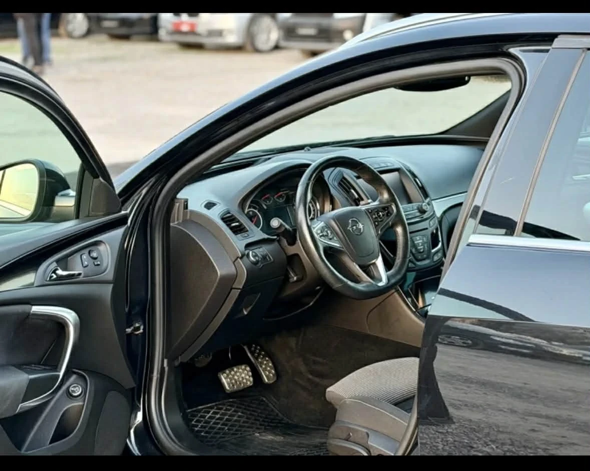Opel Insignia, снимка 13 - Автомобили и джипове - 55395821
