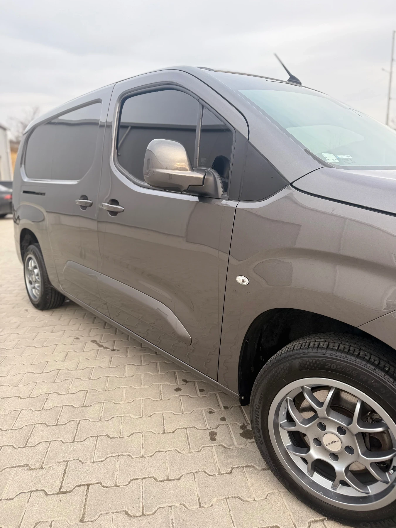Opel Combo MAXI / Apple CarPlay / Android Auto, снимка 3 - Автомобили и джипове - 55640686