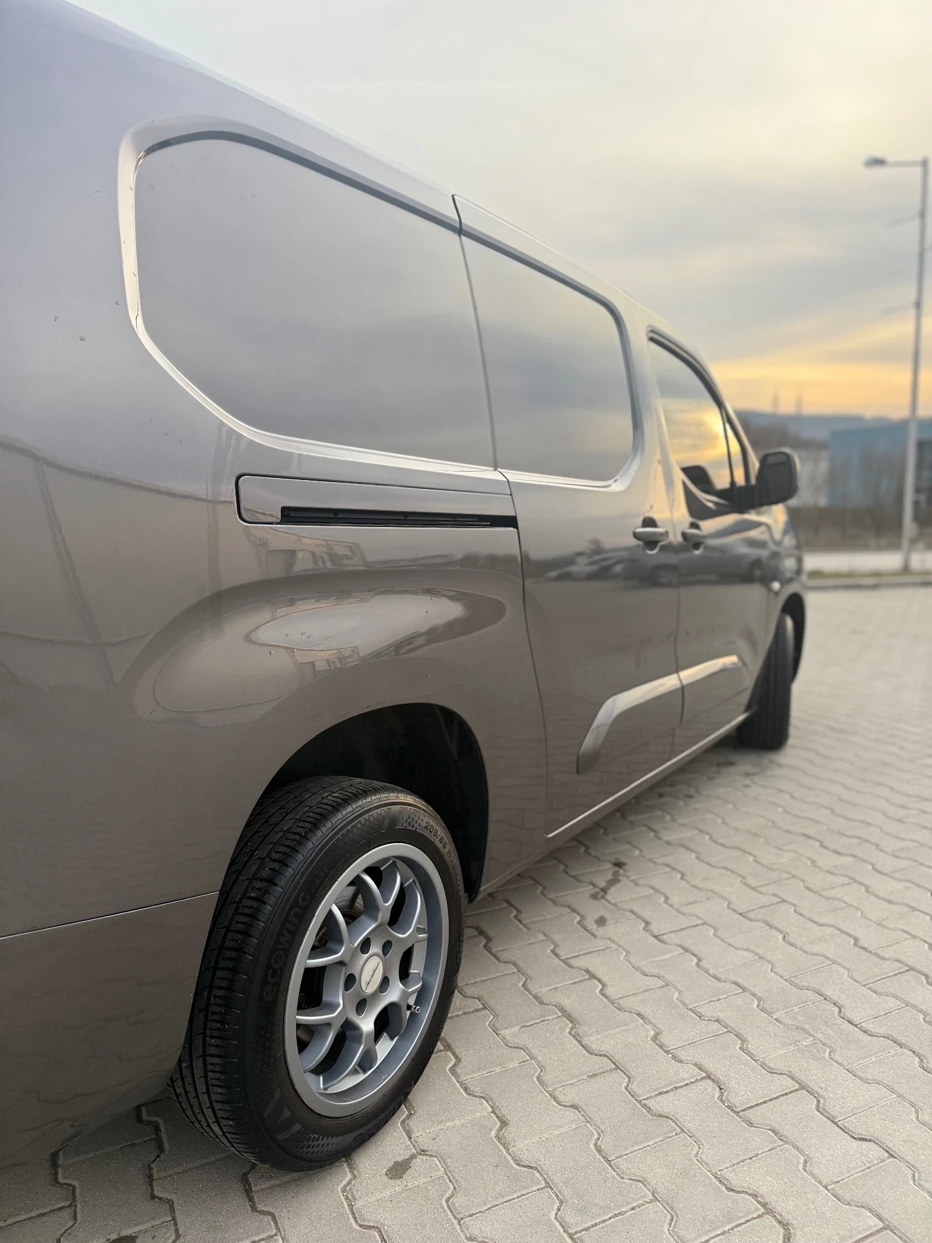 Opel Combo MAXI / Apple CarPlay / Android Auto, снимка 6 - Автомобили и джипове - 55640686