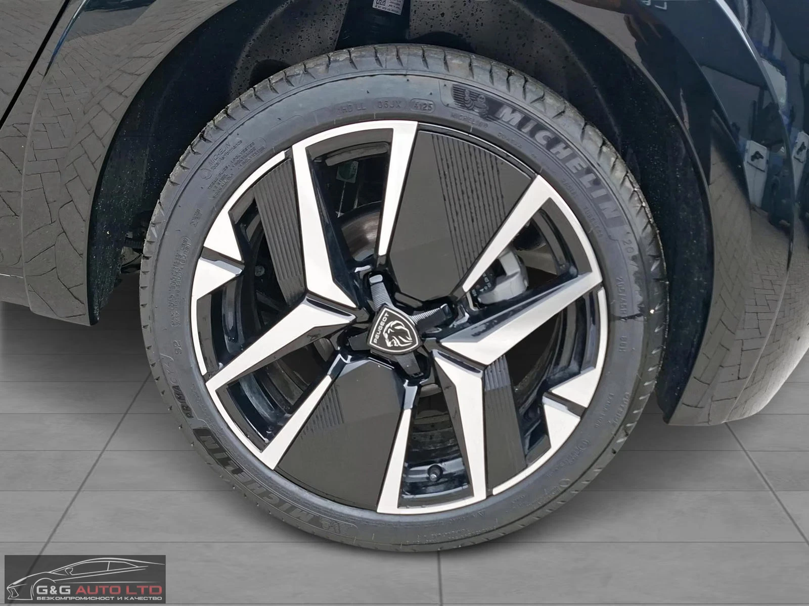 Peugeot 208 MHEV/e-DSC6/145HP/GT-LINE/CAM/LED/NAVI/CPLAY/646q, снимка 16 - Автомобили и джипове - 55816695