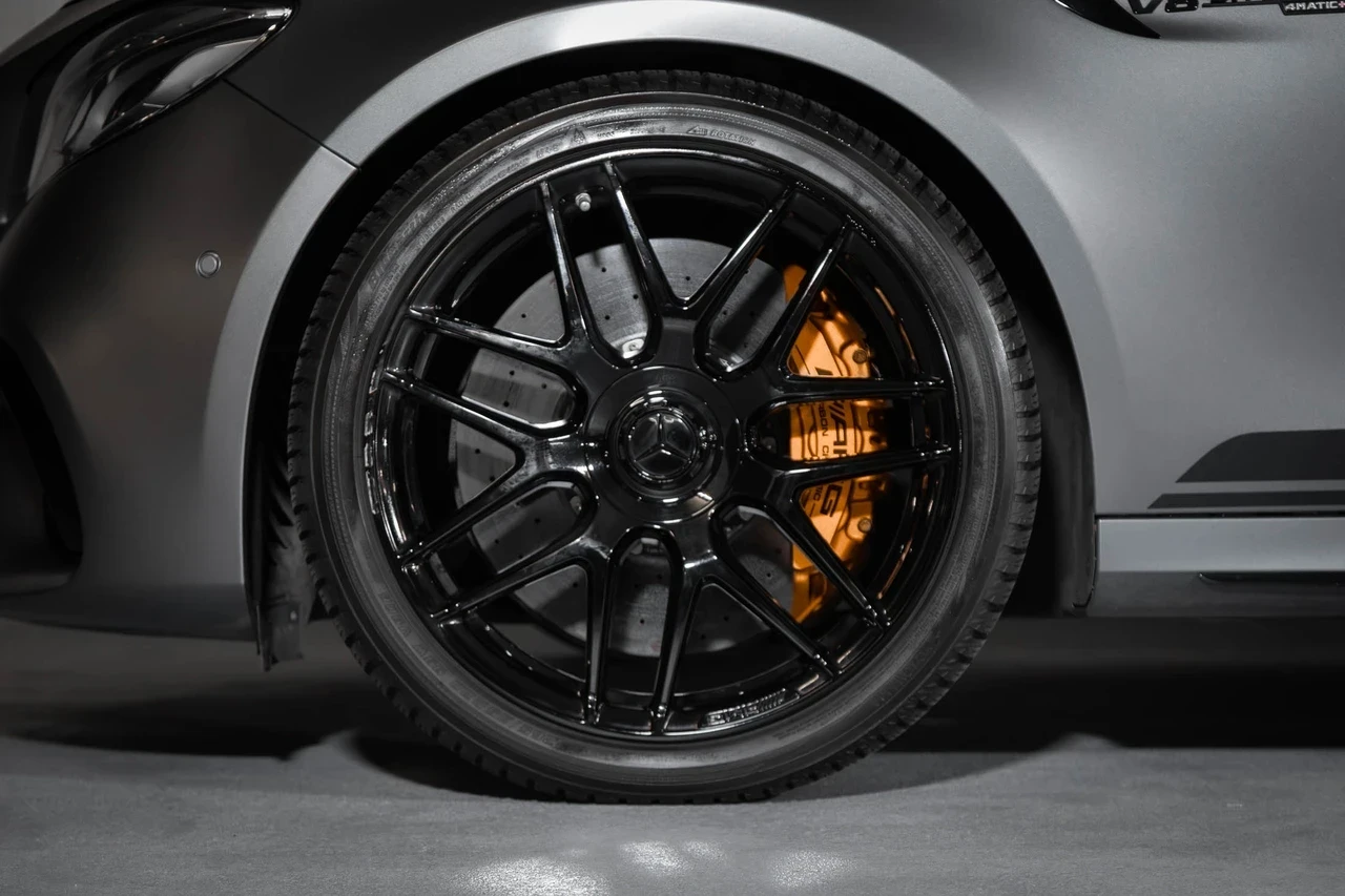 Mercedes-Benz E 63 AMG Edition 1, снимка 13 - Автомобили и джипове - 55838691
