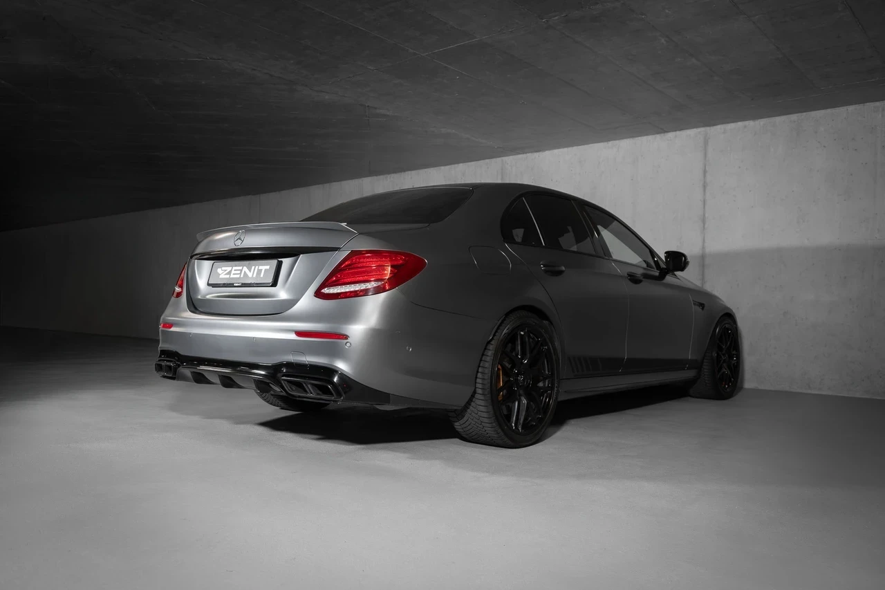 Mercedes-Benz E 63 AMG Edition 1, снимка 7 - Автомобили и джипове - 55838691