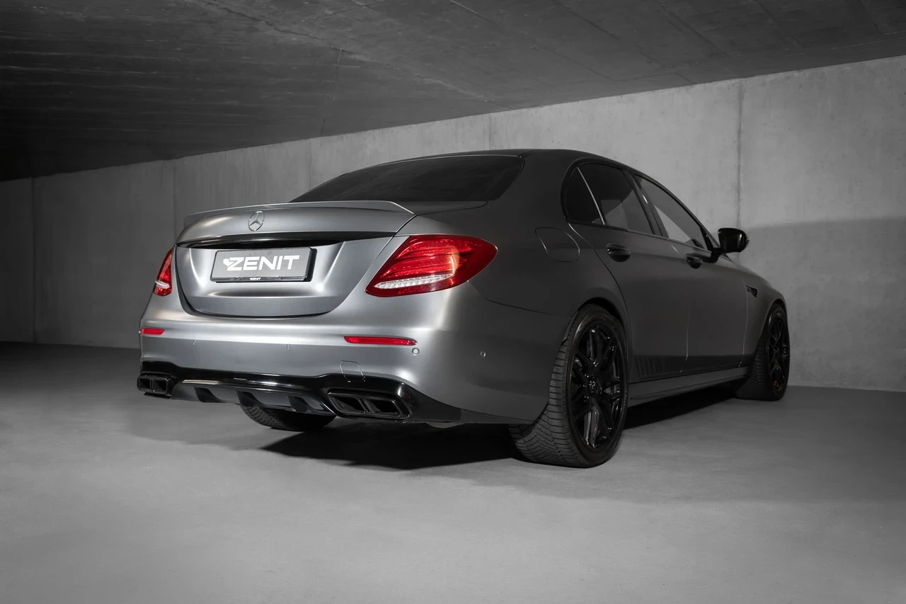 Mercedes-Benz E 63 AMG Edition 1, снимка 6 - Автомобили и джипове - 55838691