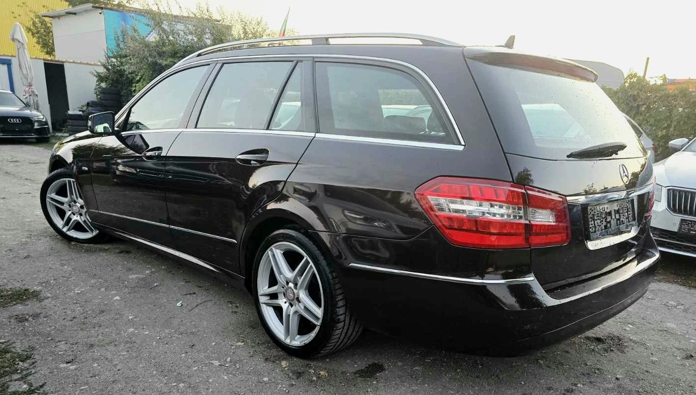 Mercedes-Benz E 250 УНИКАТ/AVANTGARDE/LED, снимка 4 - Автомобили и джипове - 56066854