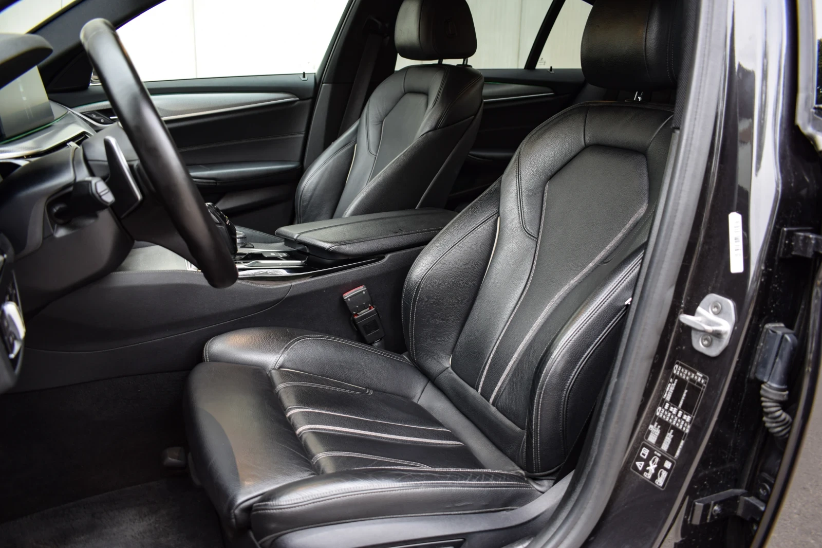 BMW 530 530D 265k.c. M-PackageX-DRIVE FULL FULL, снимка 8 - Автомобили и джипове - 56301424