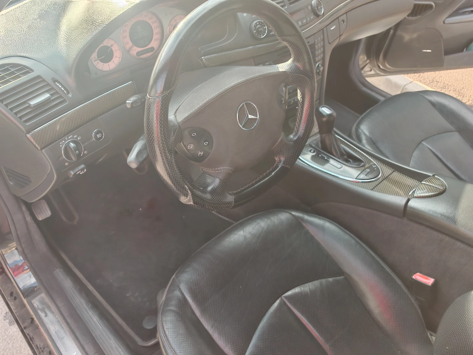 Mercedes-Benz E 500, снимка 11 - Автомобили и джипове - 56561780