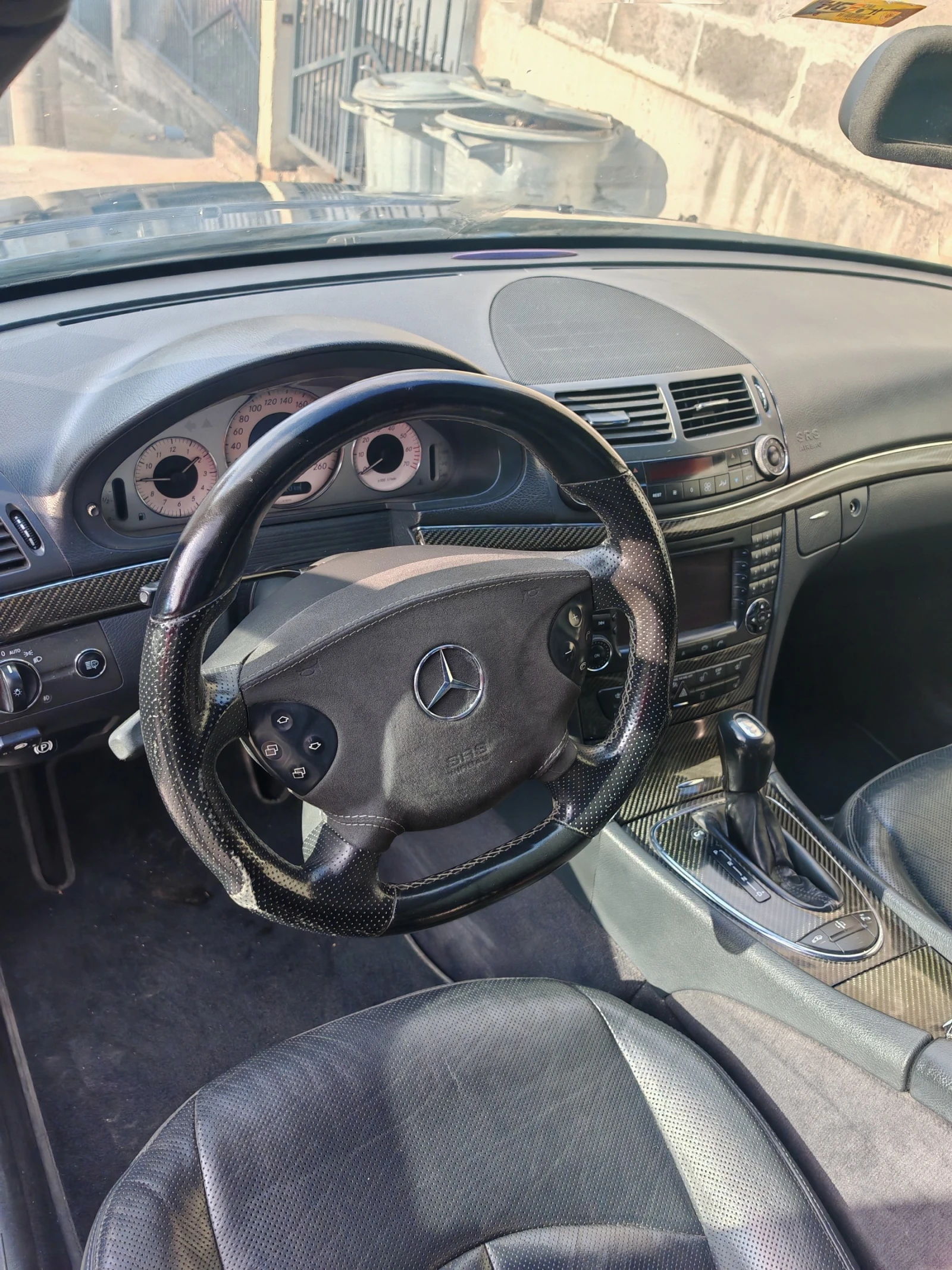 Mercedes-Benz E 500, снимка 14 - Автомобили и джипове - 56561780