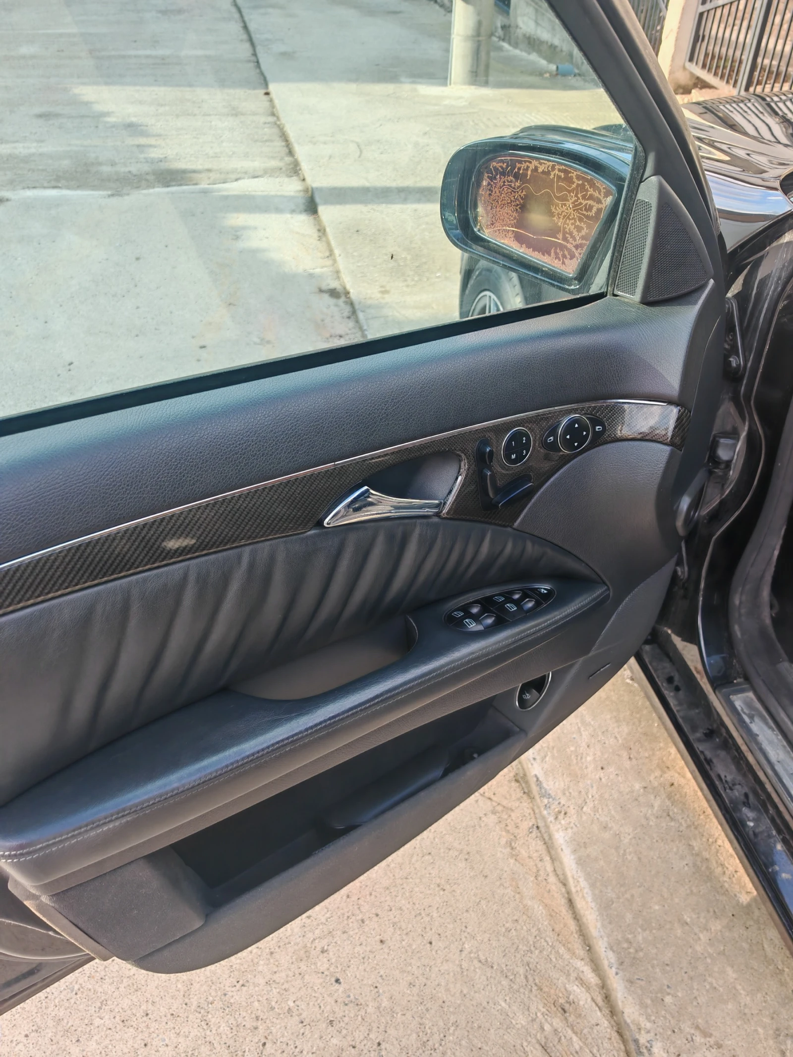 Mercedes-Benz E 500, снимка 13 - Автомобили и джипове - 56561780