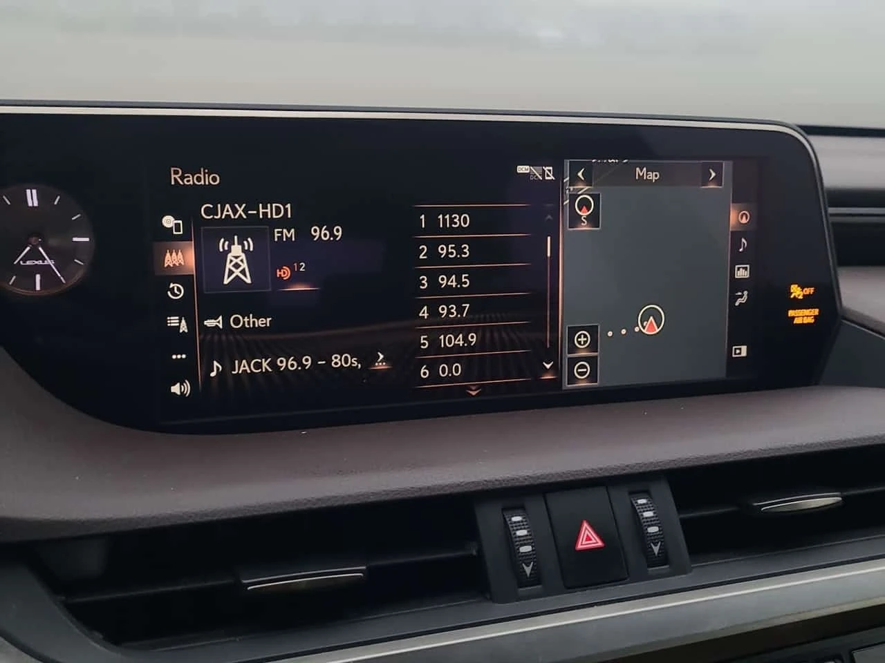 Lexus ES * 300H * CARFAX * , снимка 11 - Автомобили и джипове - 56570895