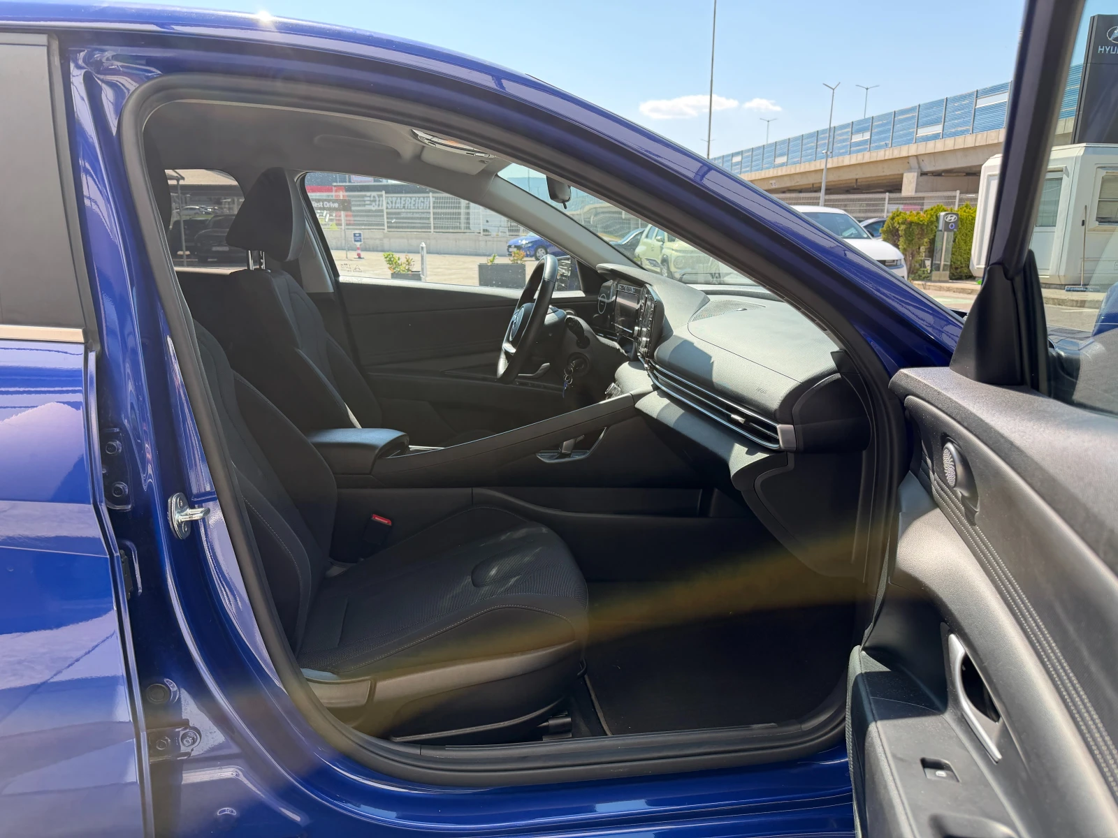 Hyundai Elantra EXCLUSIVE, снимка 14 - Автомобили и джипове - 56623363