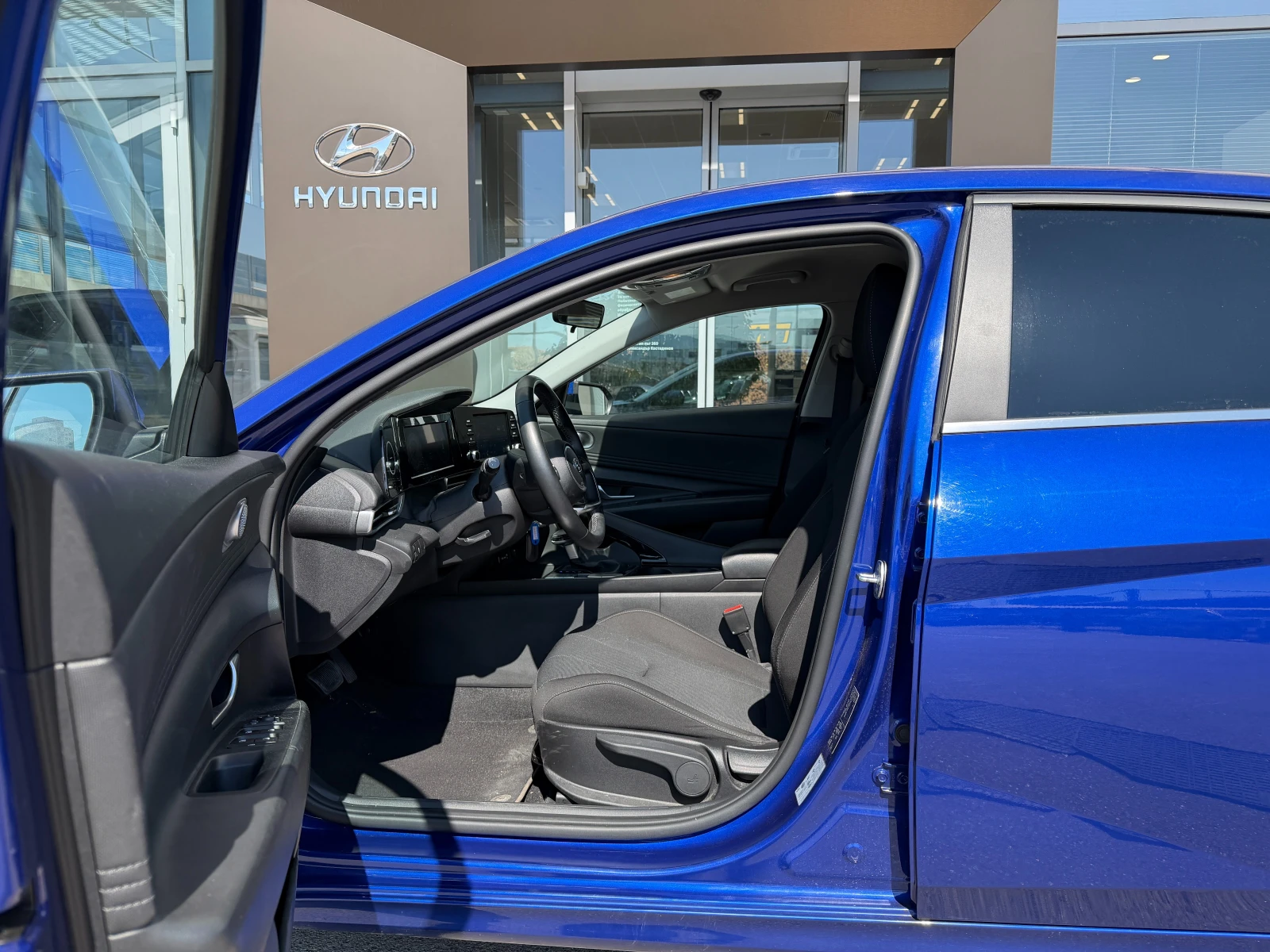 Hyundai Elantra EXCLUSIVE, снимка 12 - Автомобили и джипове - 56623363