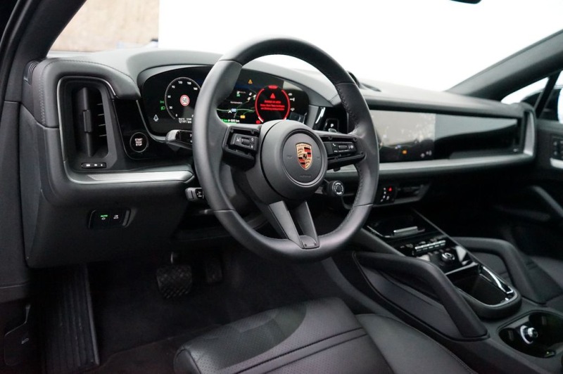 Porsche Cayenne E-HYBRID/COUPE/NEW MODEL/SPORT CHRONO/HEAD UP/PANO, снимка 9 - Автомобили и джипове - 44746870