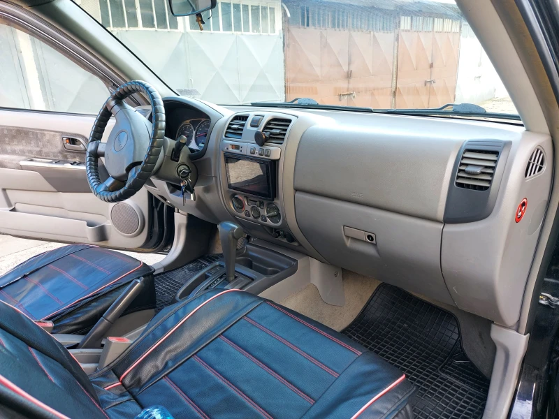 Isuzu D-max 2006, снимка 10 - Автомобили и джипове - 48586834