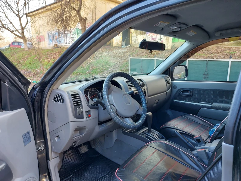 Isuzu D-max 2006, снимка 8 - Автомобили и джипове - 48586834