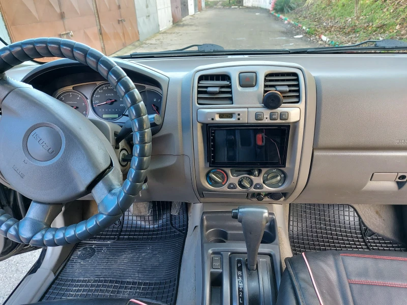 Isuzu D-max 2006, снимка 11 - Автомобили и джипове - 48586834