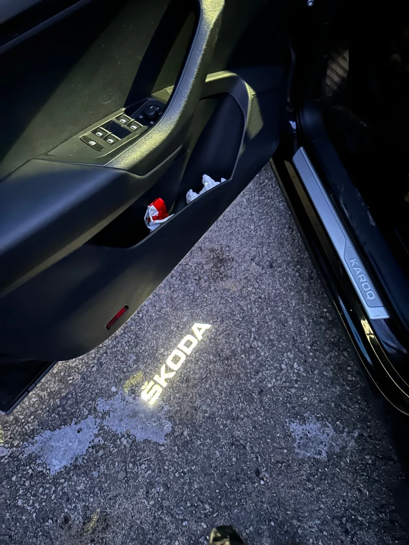 Skoda Karoq 1.0 TSI 7DSG Style , снимка 8 - Автомобили и джипове - 52091205