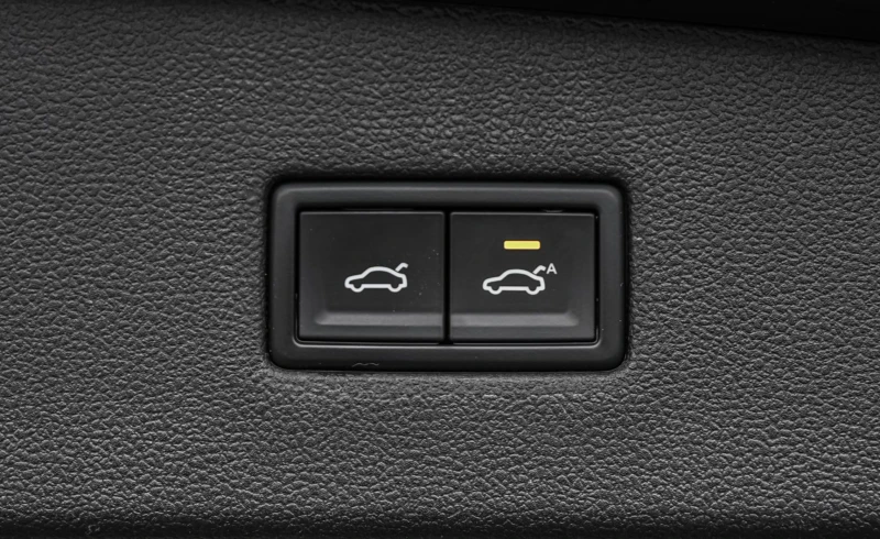 VW Tiguan R-Line FULL АВТОКРЕДИТ, снимка 16 - Автомобили и джипове - 52640680