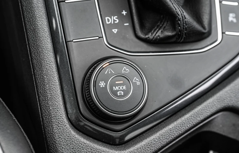 VW Tiguan R-Line FULL АВТОКРЕДИТ, снимка 15 - Автомобили и джипове - 52640680