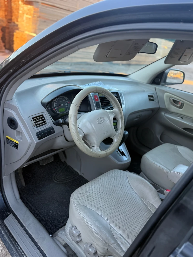 Hyundai Tucson, снимка 7 - Автомобили и джипове - 52931332
