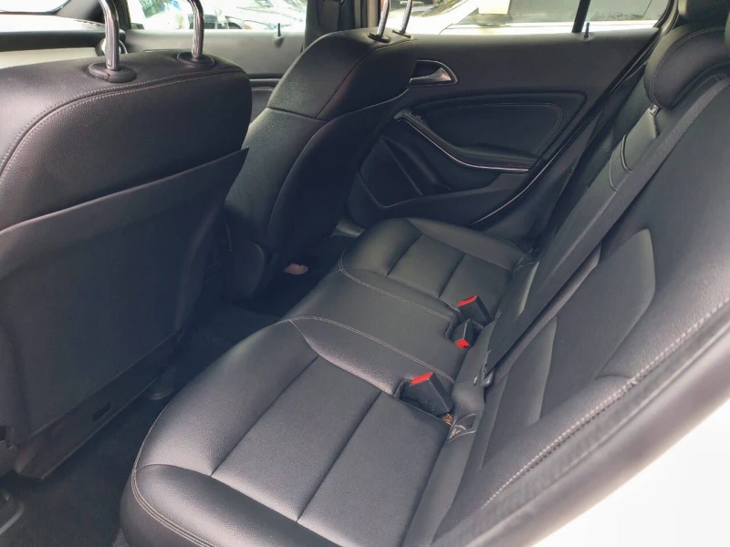 Mercedes-Benz GLA 250, снимка 13 - Автомобили и джипове - 53186992