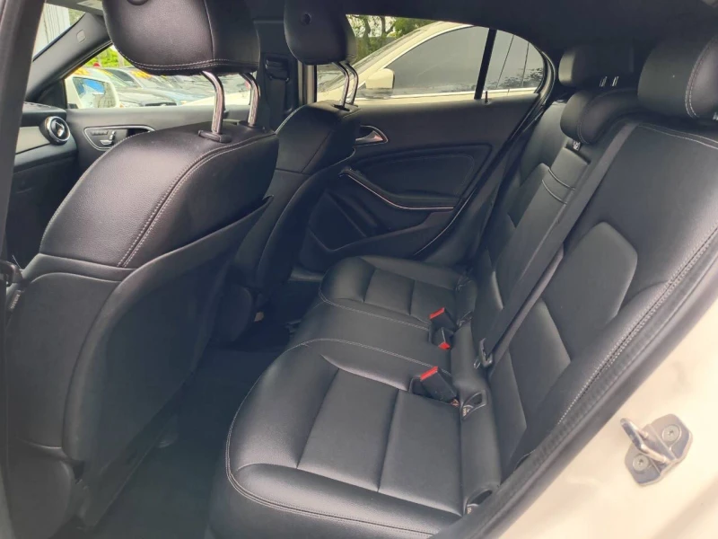 Mercedes-Benz GLA 250, снимка 12 - Автомобили и джипове - 53186992