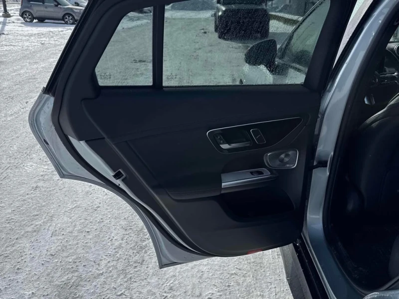 Mercedes-Benz GLC 300 COUPE * CARFAX * Head-Up Display * 360, снимка 11 - Автомобили и джипове - 53243192