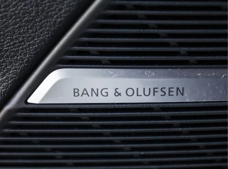 Audi Q8 BANG&OLUFSEN* * BLACK OPTICS* * 22INCH, снимка 16 - Автомобили и джипове - 53305321