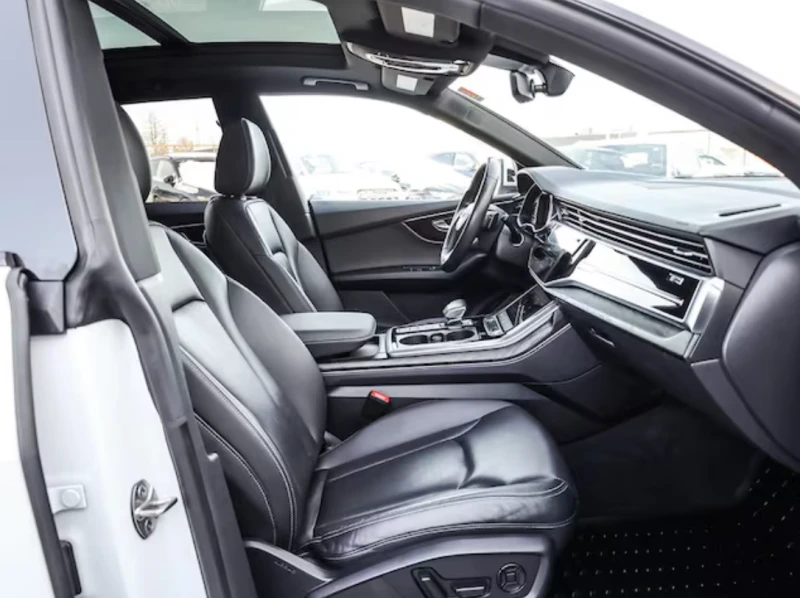 Audi Q8 BANG&OLUFSEN* * BLACK OPTICS* * 22INCH, снимка 12 - Автомобили и джипове - 53305321