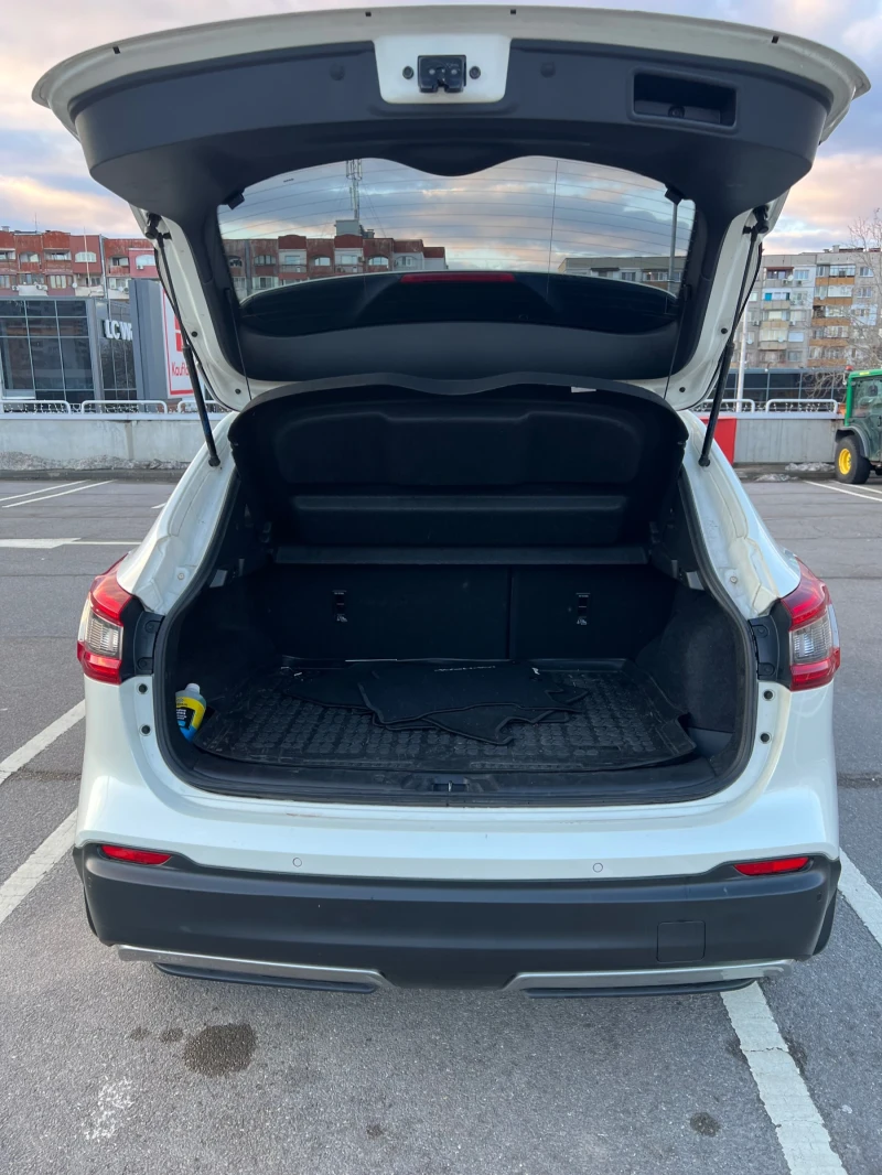 Nissan Qashqai, снимка 13 - Автомобили и джипове - 53404809