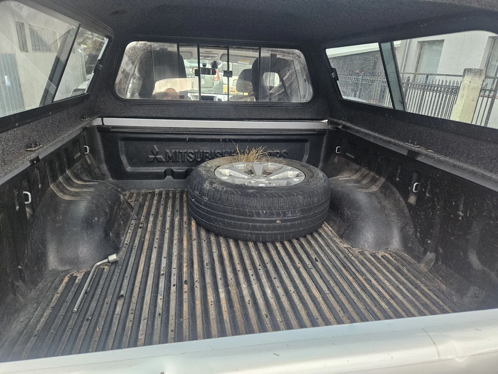 Mitsubishi L200 2.5D - изображение 9