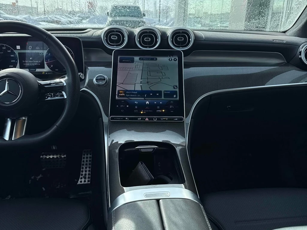 Mercedes-Benz GLC 300 COUPE * CARFAX * Head-Up Display * 360 - изображение 9