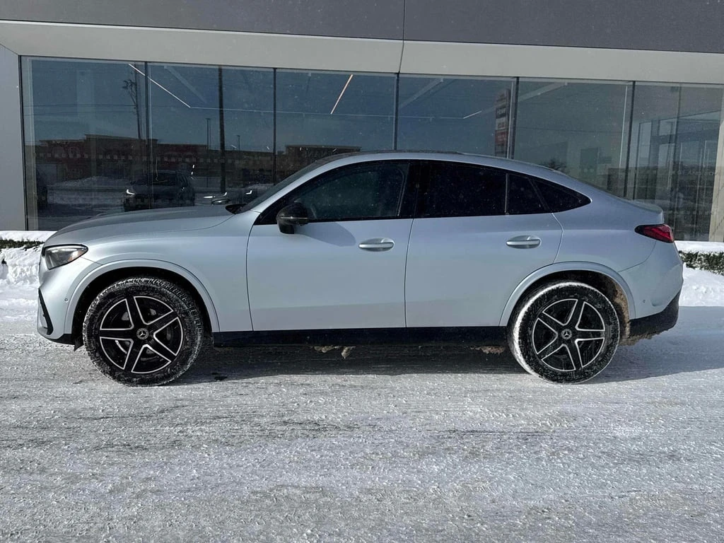 Mercedes-Benz GLC 300 COUPE * CARFAX * Head-Up Display * 360 - изображение 3