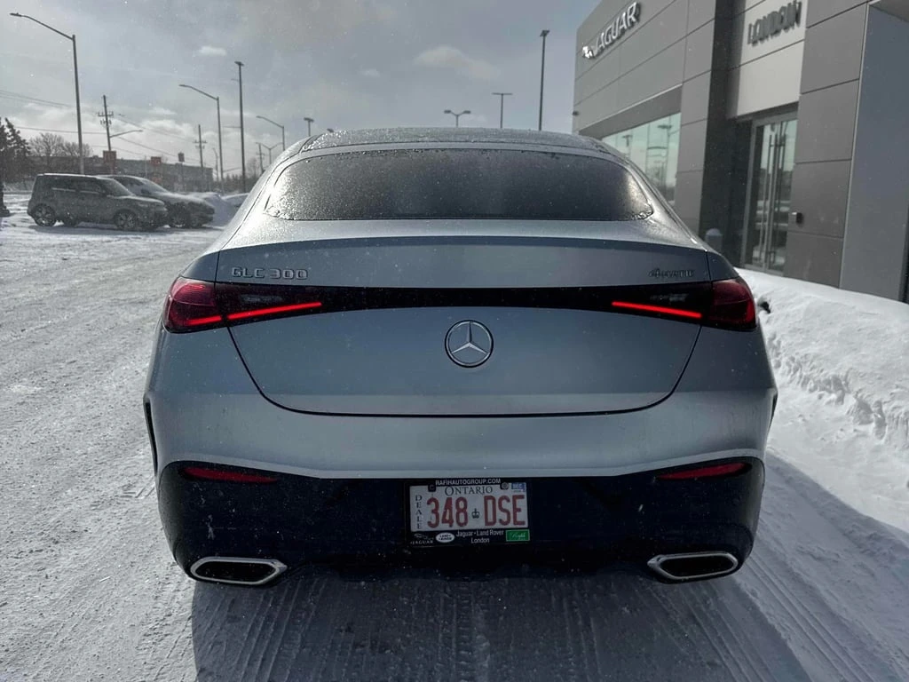 Mercedes-Benz GLC 300 COUPE * CARFAX * Head-Up Display * 360 - изображение 5