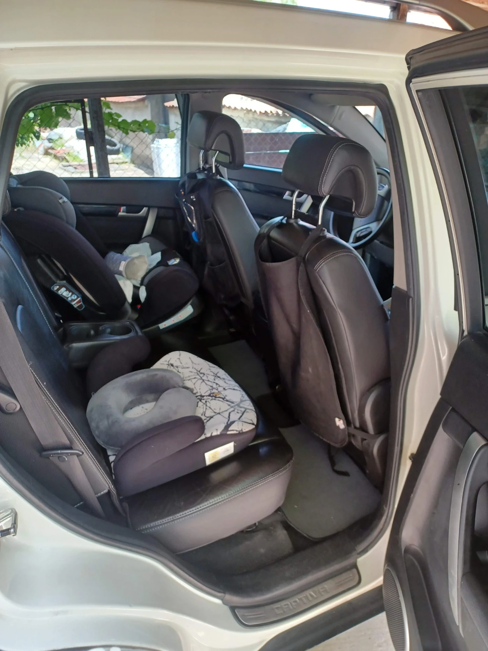 Chevrolet Captiva, снимка 5 - Автомобили и джипове - 54150317