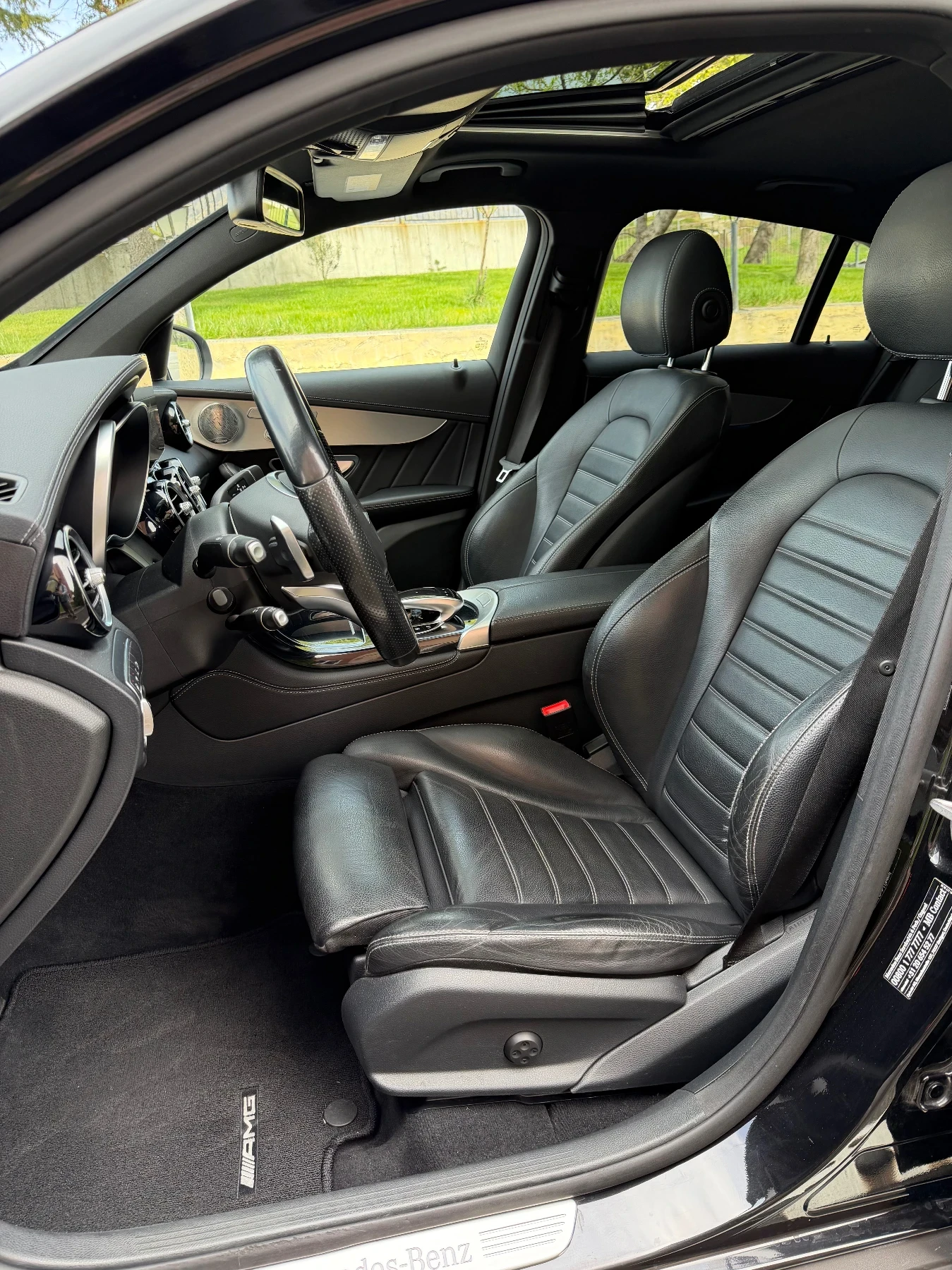 Mercedes-Benz GLC 250  Coupe/AMG/Burmester/360/Дистроник/Line Assist/, снимка 9 - Автомобили и джипове - 54217509