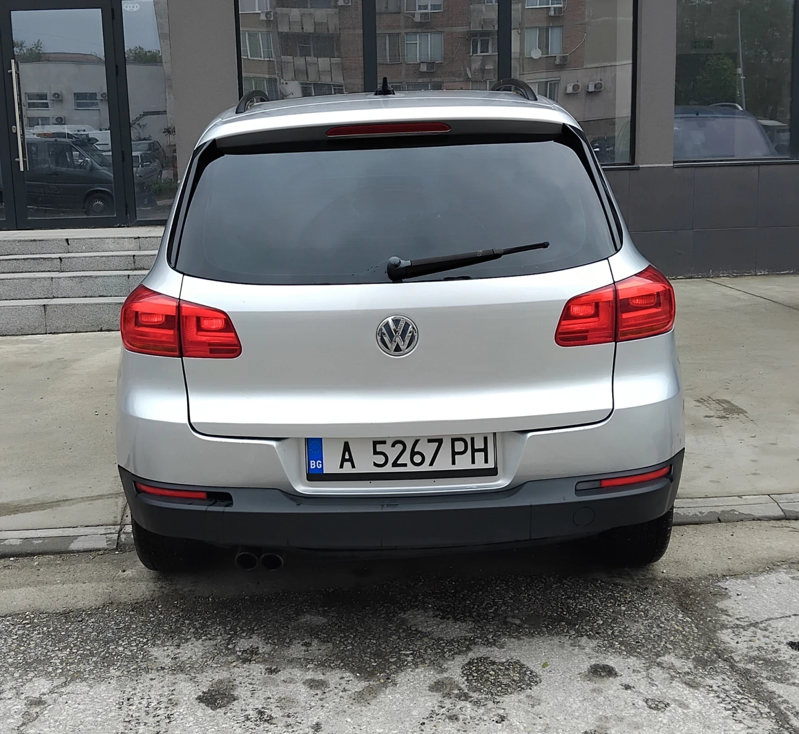 VW Tiguan Обслужен А До Я, снимка 6 - Автомобили и джипове - 54419947