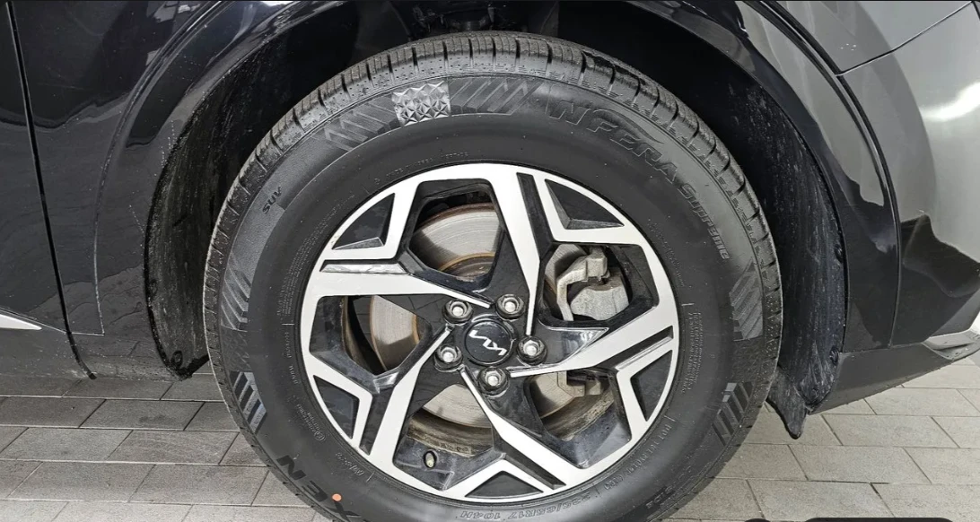 Kia Sportage 2.0 4WD Prestige, снимка 5 - Автомобили и джипове - 54501468