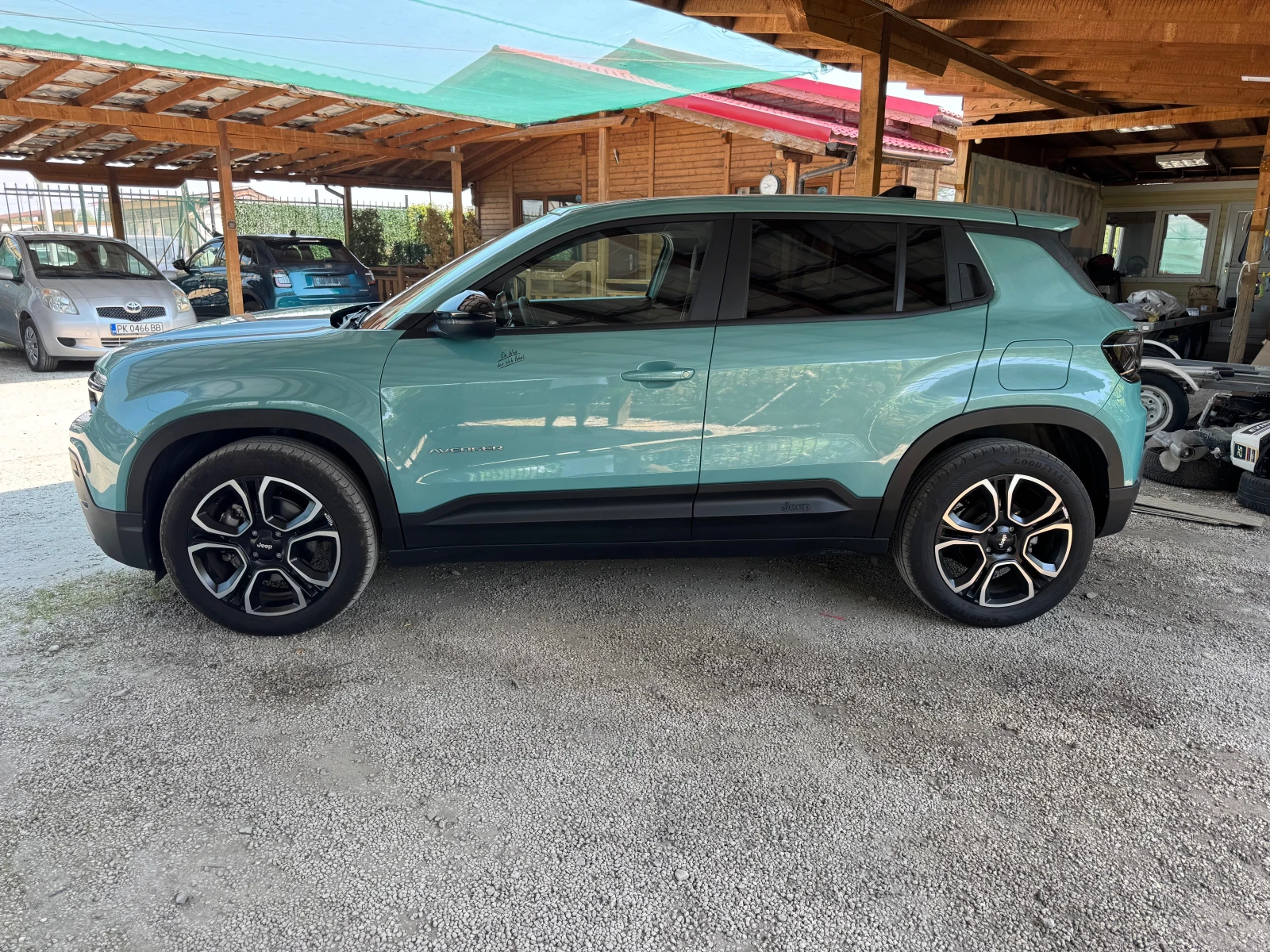 Jeep Avenger SUMMIT, 54 kWh-401km.нов внос ГЕРМАНИЯ, снимка 2 - Автомобили и джипове - 55100922