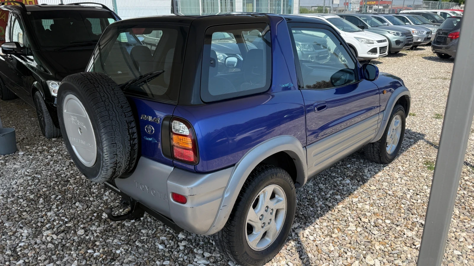 Toyota Rav4 2.0 i 129 ps, снимка 4 - Автомобили и джипове - 55805791