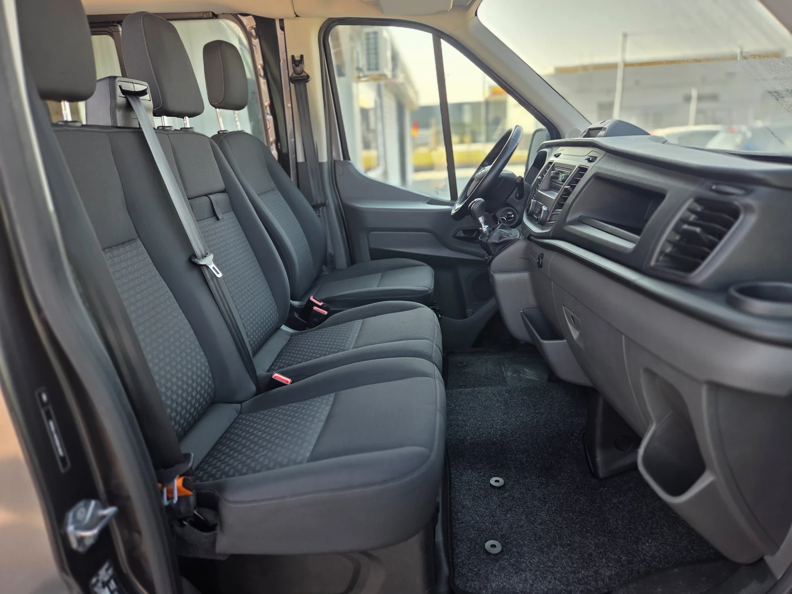 Ford Transit EURO6D/2.0TDCi-Hybrid/6м, снимка 11 - Бусове и автобуси - 53816504