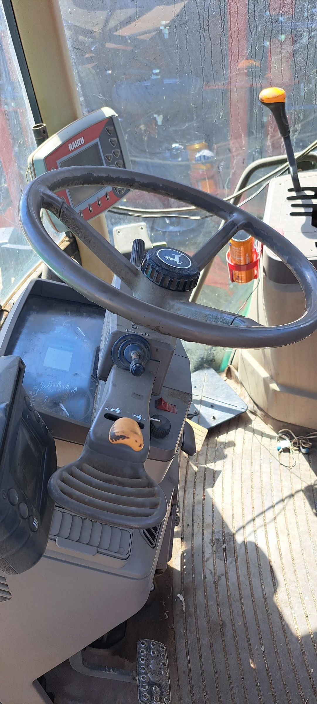 Трактор John Deere JD 6230R - изображение 7