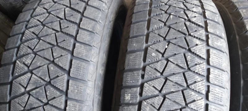 Гуми Зимни 265/60R18, снимка 2 - Гуми и джанти - 32211485