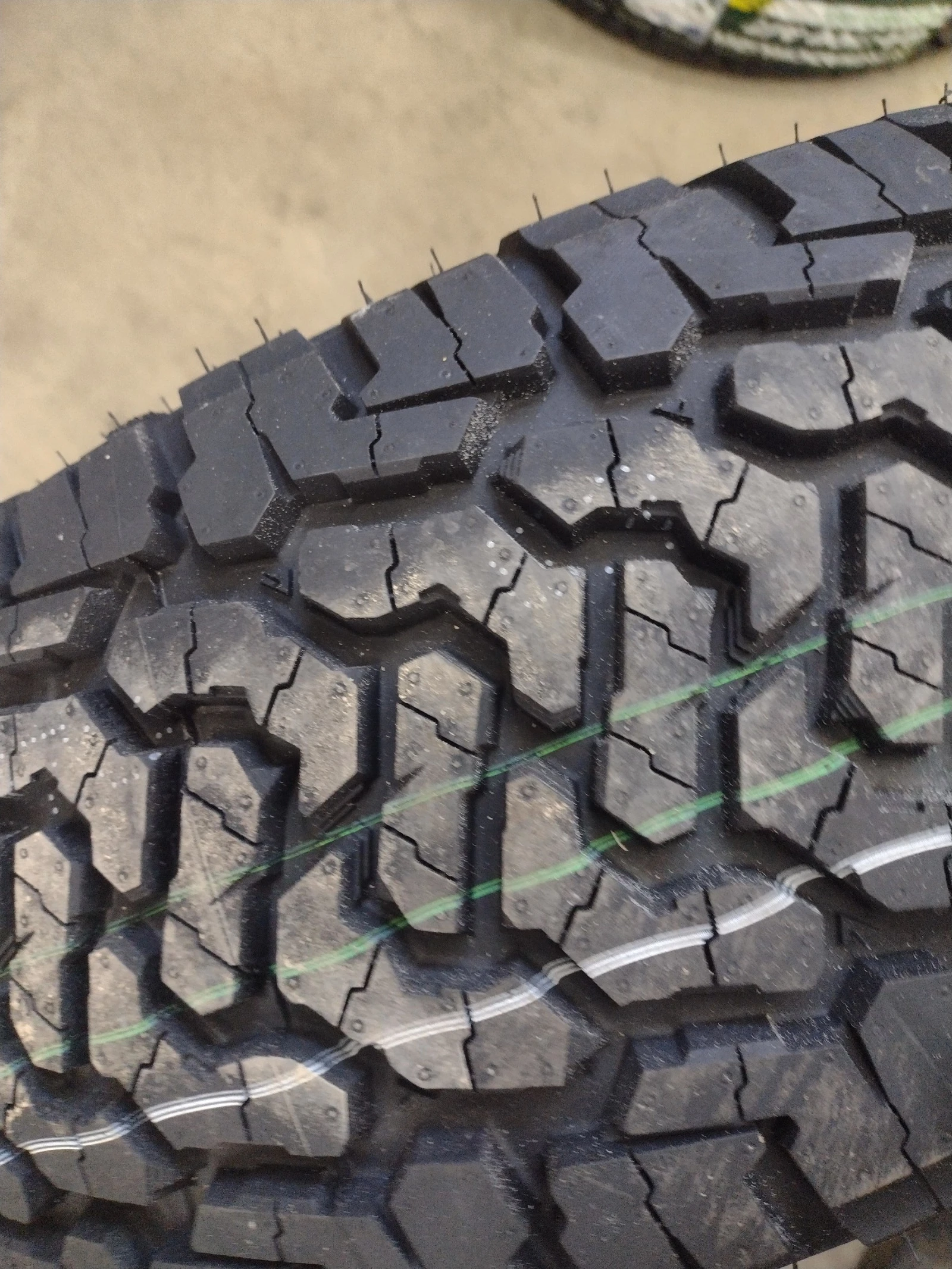  245/70R16 | Mobile.bg   11